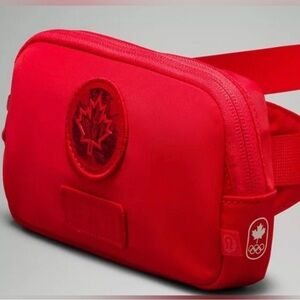 NWT Lululemon Future Legacy Mini Belt Bag Canada 🇨🇦 Spicy Red Unisex